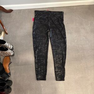 Spanx Plus Size High‎ Waisted Black Camo Leggings 3X